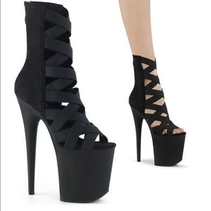 Pleaser size 6 heels